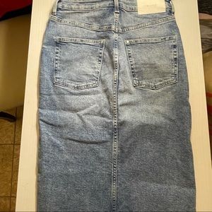 H&M DENIM KNEE LENGTH SKIRT